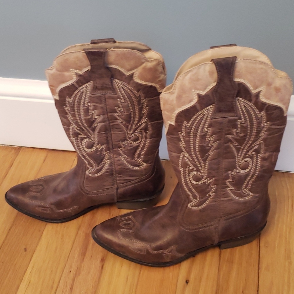 Coconuts by Matissa Cowboy Boots size 8.5M